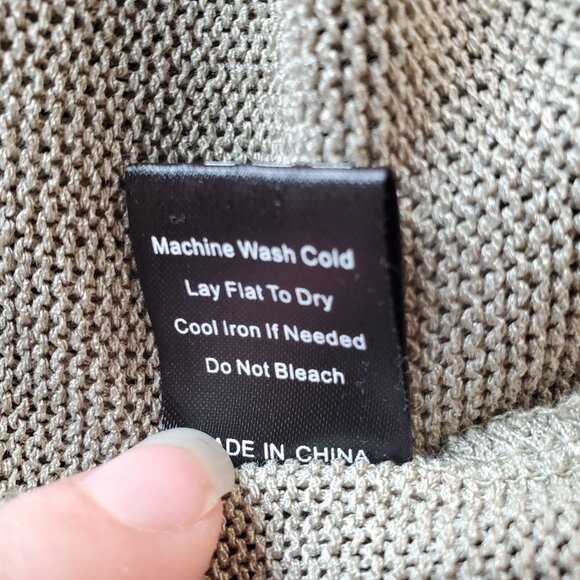 POL SZ L "Look In Your Eyes" Lightweight Long Sleeve Sweater in Dusty Olive - Picture 10 of 10